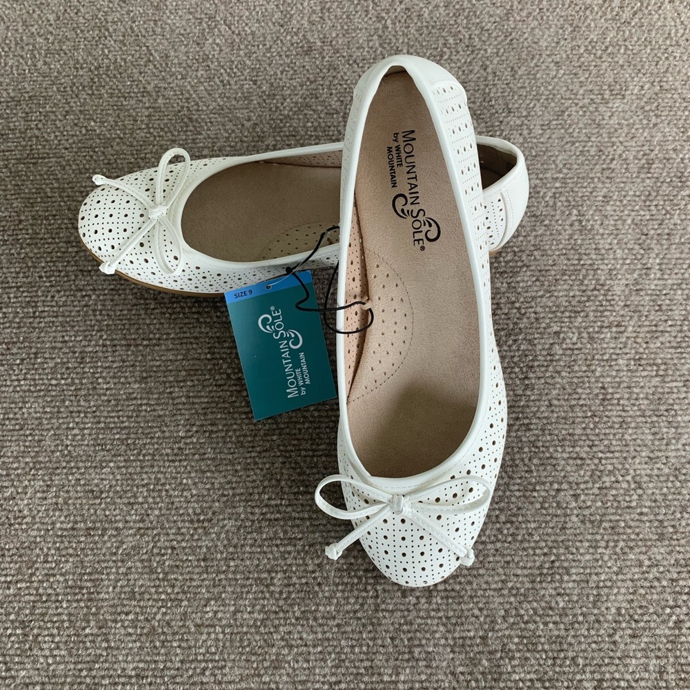 Mountain Sole by White Mountain White Perforated Flats with Bow